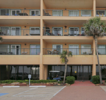 Thing To Do Seawall at Babes Beach 